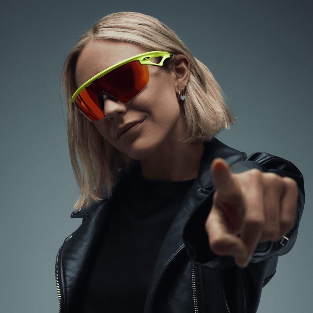 Oakley Gözlükler: Sadece Bir Aksesuar Değil, Performans ve Güvenlik İçin Olmazsa Olmaz Bir Ekipman