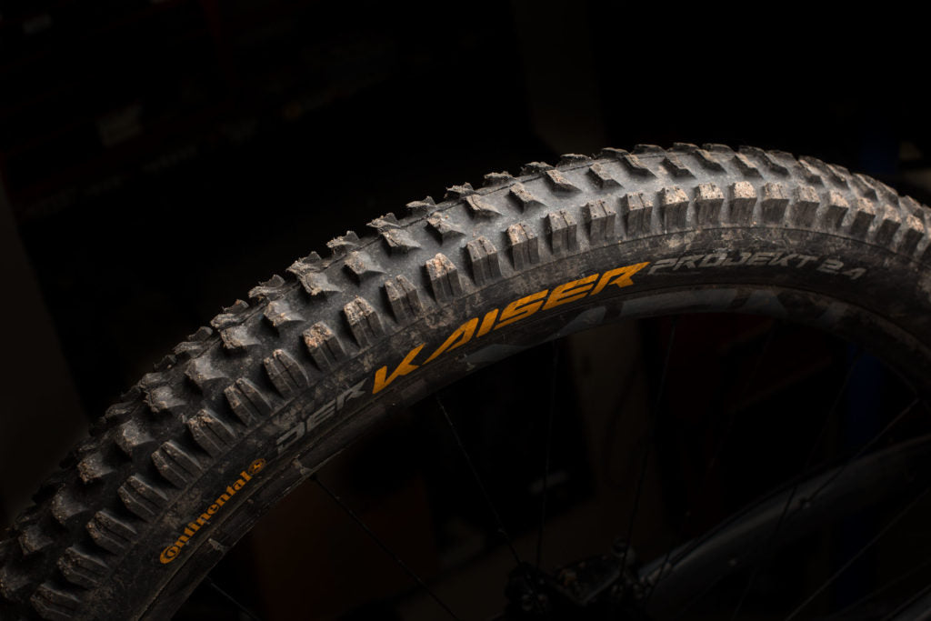 Покрышка Continental DER Kaiser Projekt 27,5x2,40 для скоростного спуска 60-584 C0199928