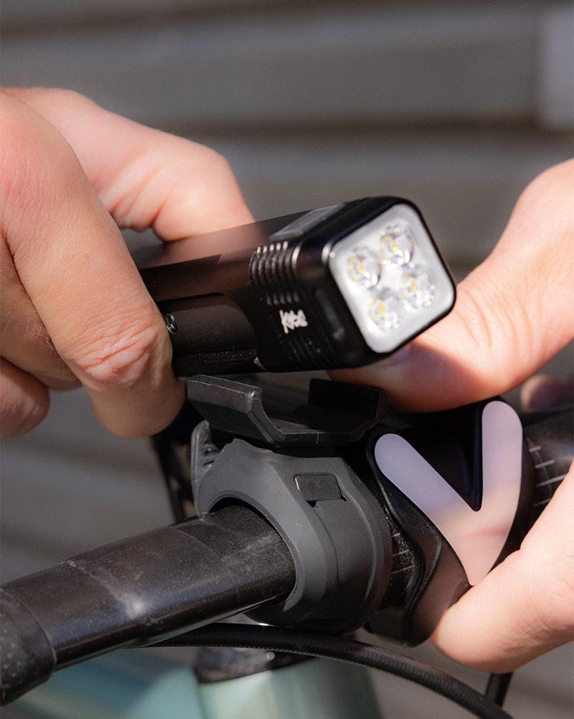 Knog Blinder 1000 Usb Şarjlı Ön Far Aydınlatma 13458 FAR-243