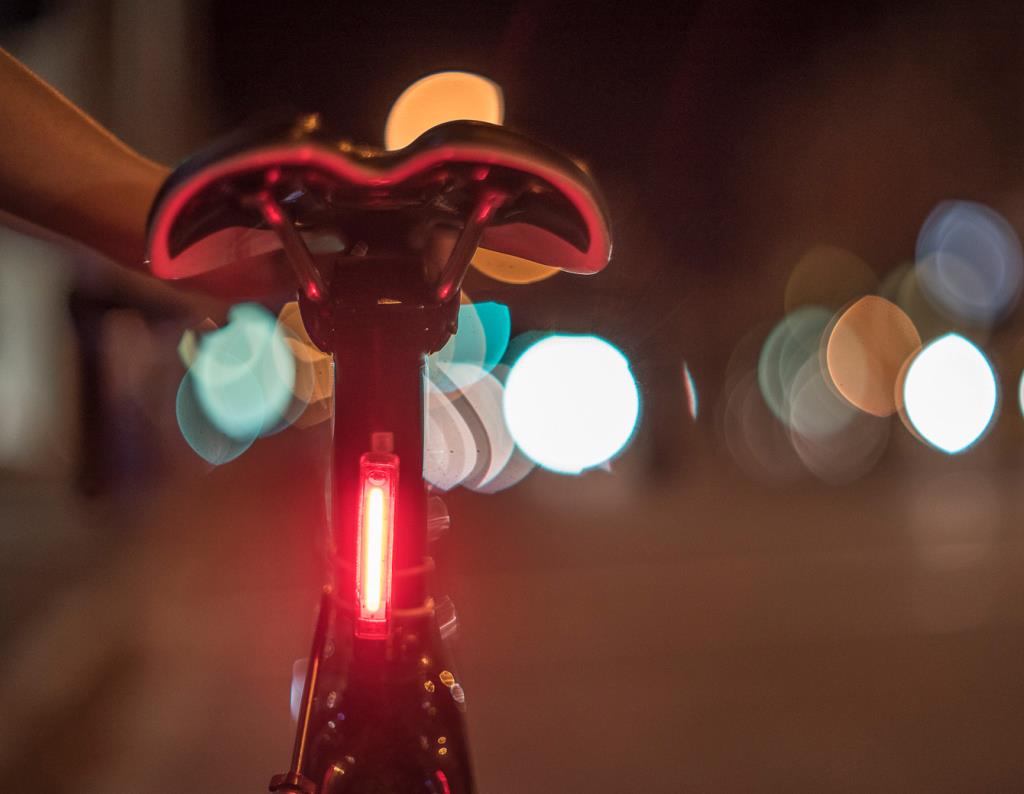 Knog Blinder Plus Usb Şarjlı Bisiklet Arka Lambası STP-212