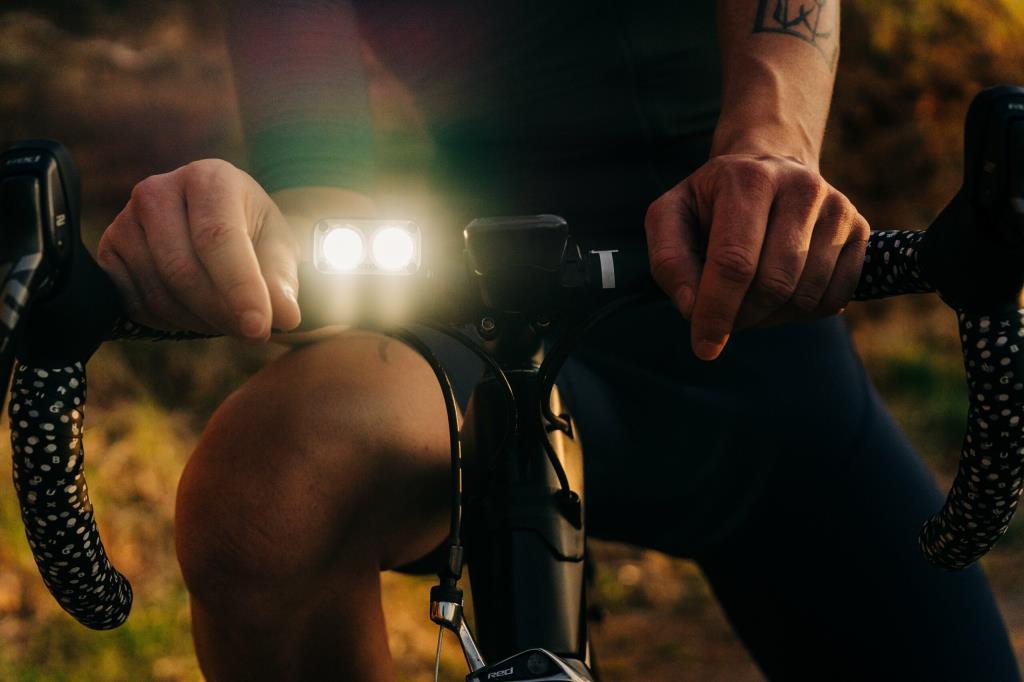 Knog Blinder Road 400 USB перезаряжаемый велосипедный передний фонарь FAR-227