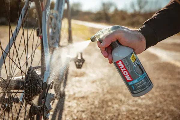 Motul Chain Clean Tour De France Onaylı Zincir Temizleme Degreaser Sıvısı 500ML 111384