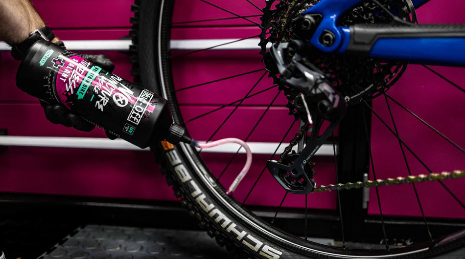 Жидкость для бескамерных шин Muc-Off No Puncture MTB 1 л