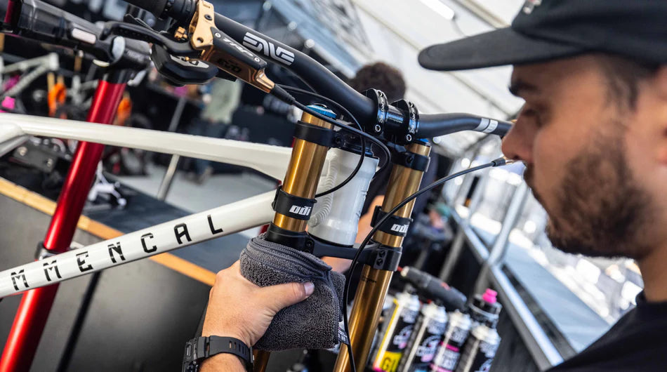 Muc-Off Silky Suspension Serum Süspansiyon Serumu İpeksi 100ML