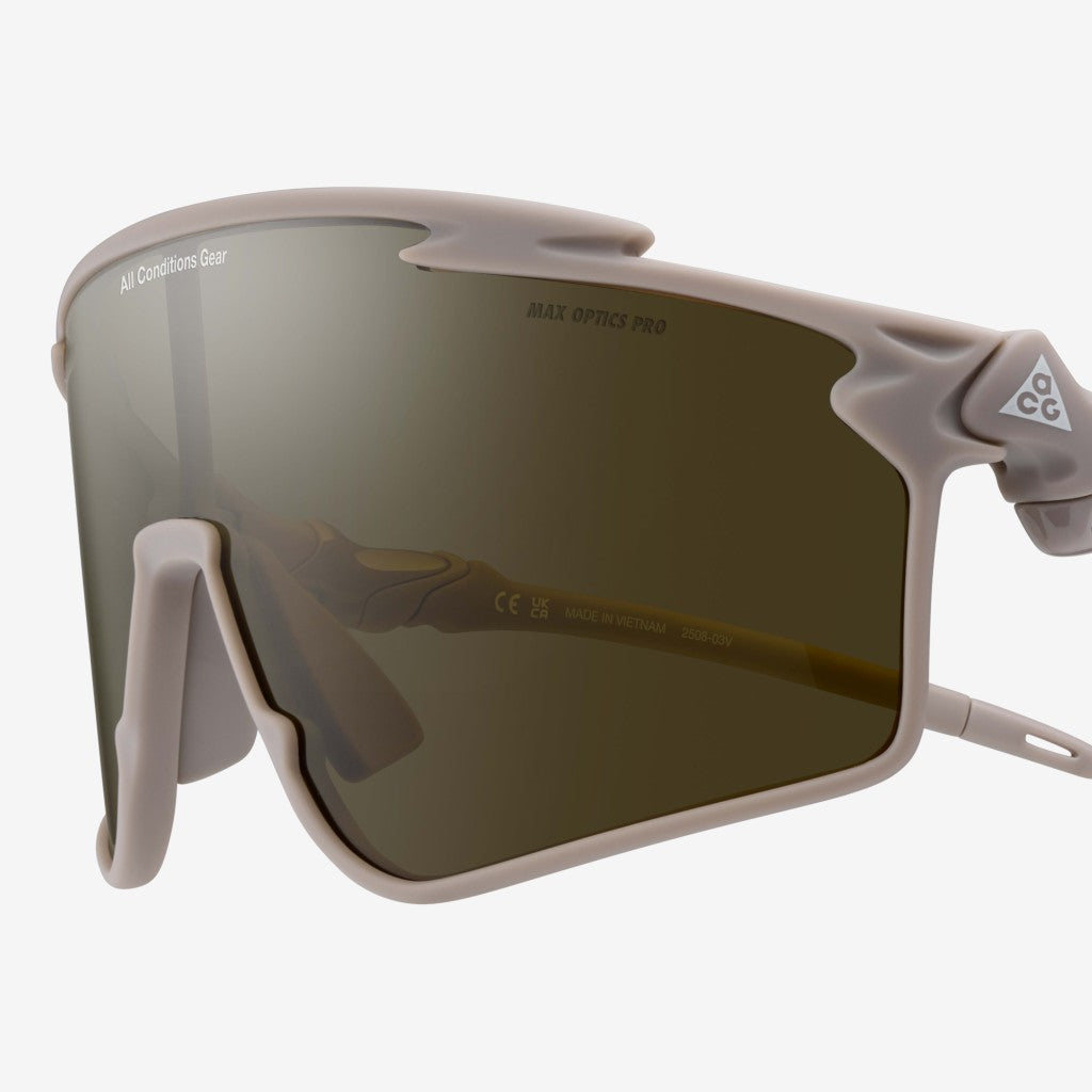 Nike ACG Vista Vert E Sonnenbrille IQ9349-009 Terrain Tint Matt College Grau