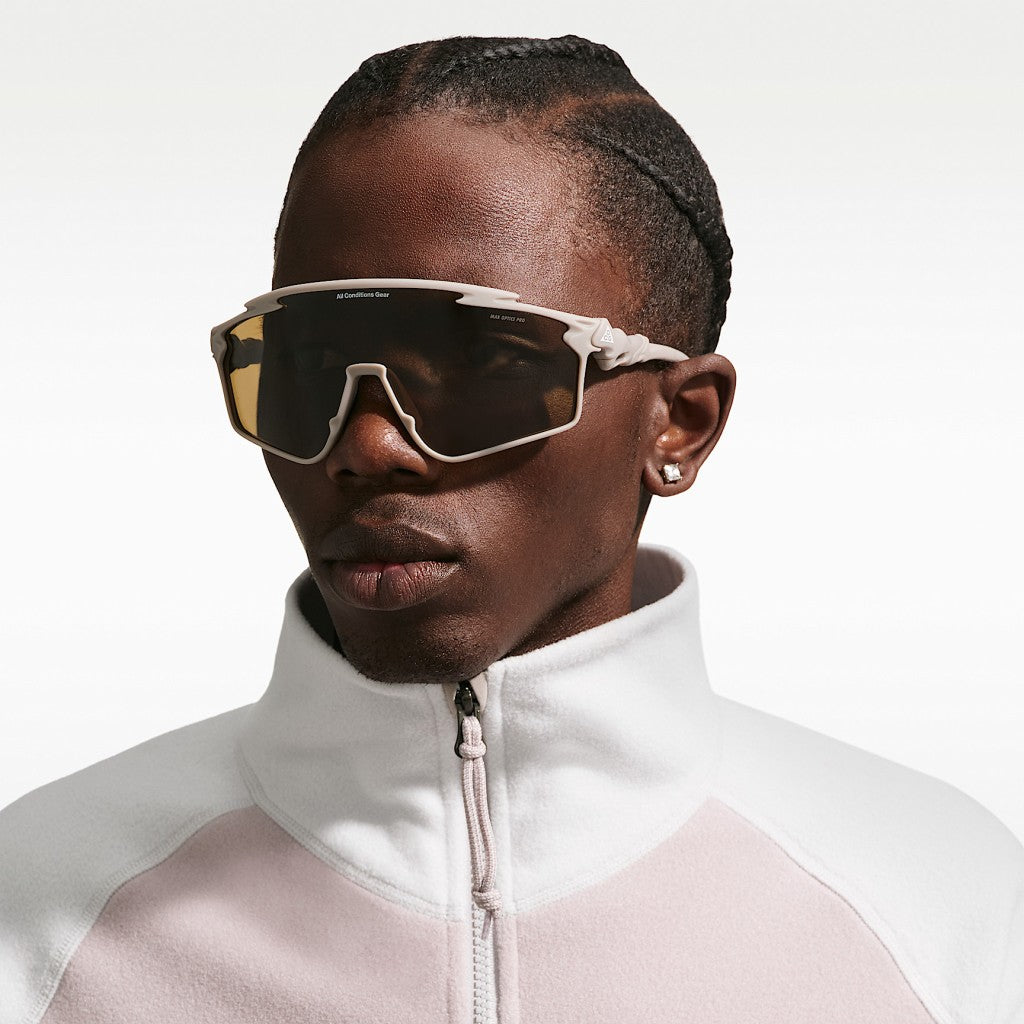 Nike ACG Vista Vert E Sonnenbrille IQ9349-009 Terrain Tint Matt College Grau