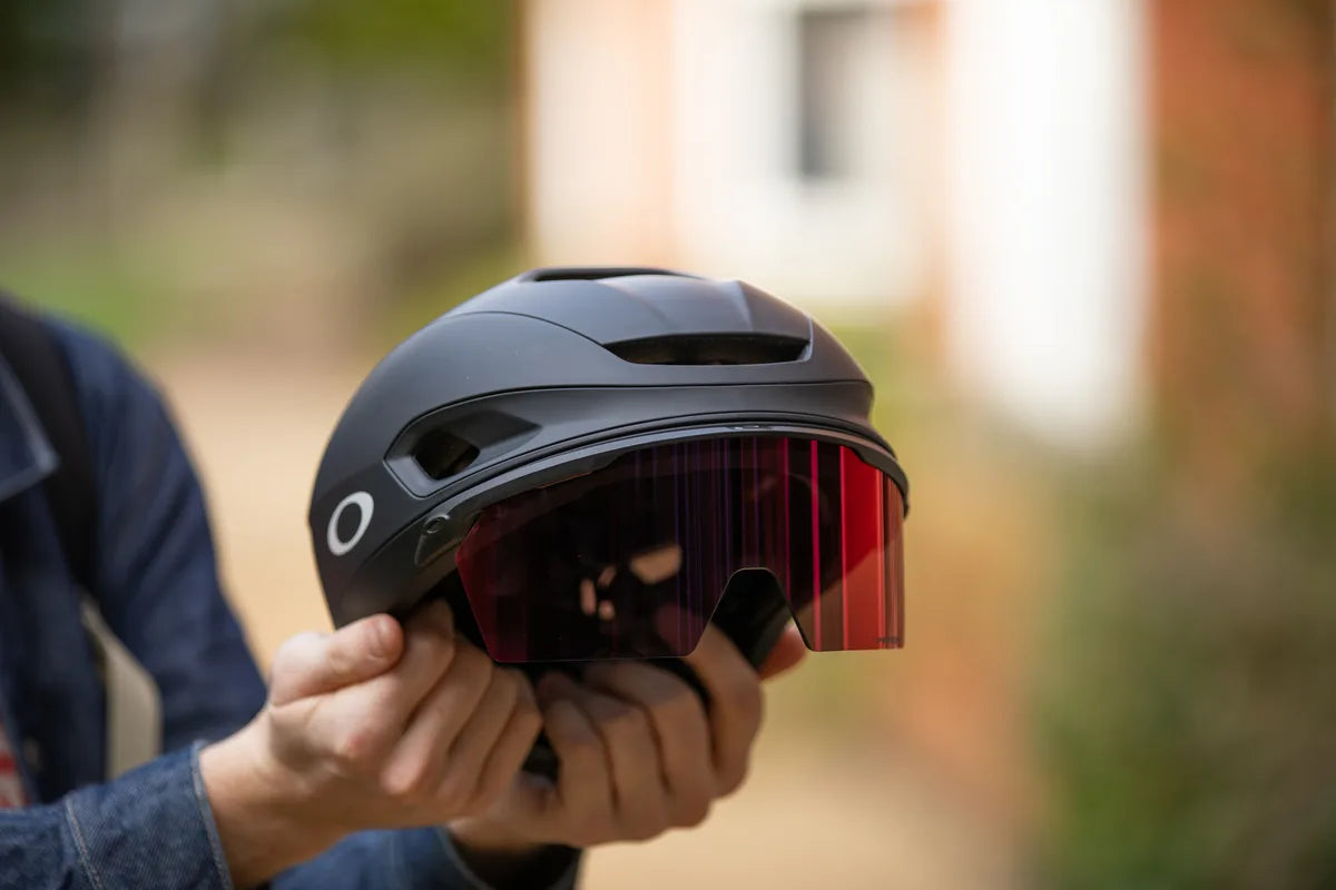 Oakley ARO7 Road Mips Boa Ionic+ Gözlüklü Yol Bisikleti Kaskı Matte Black Prizm Road FOS901512 9XI Small 52-56cm