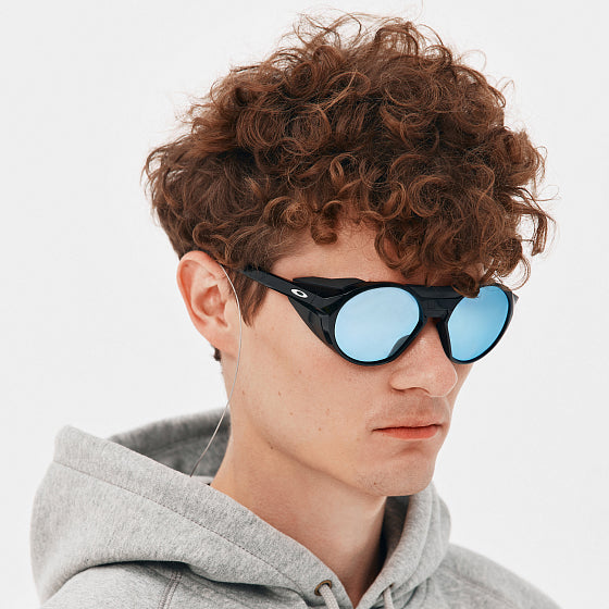 Oakley CLIFDEN Güneş Gözlüğü 944002 Polished Black Prizm Snow Sapphire Iridium 56 Ekartman