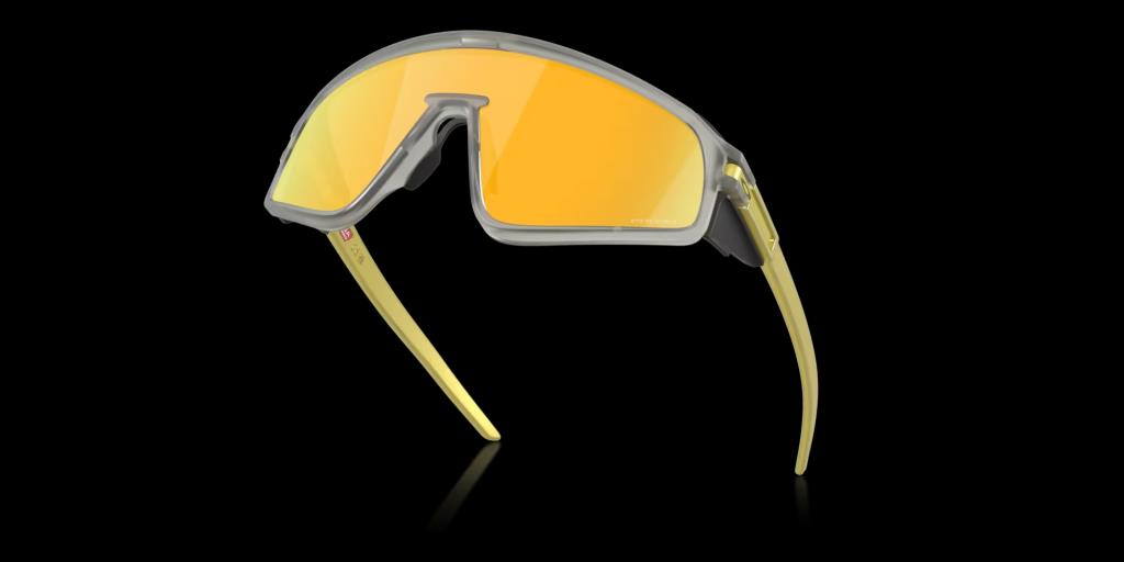 Солнцезащитные очки Oakley Latch Panel 940424, матовый серый цвет Ink Prizm 24K