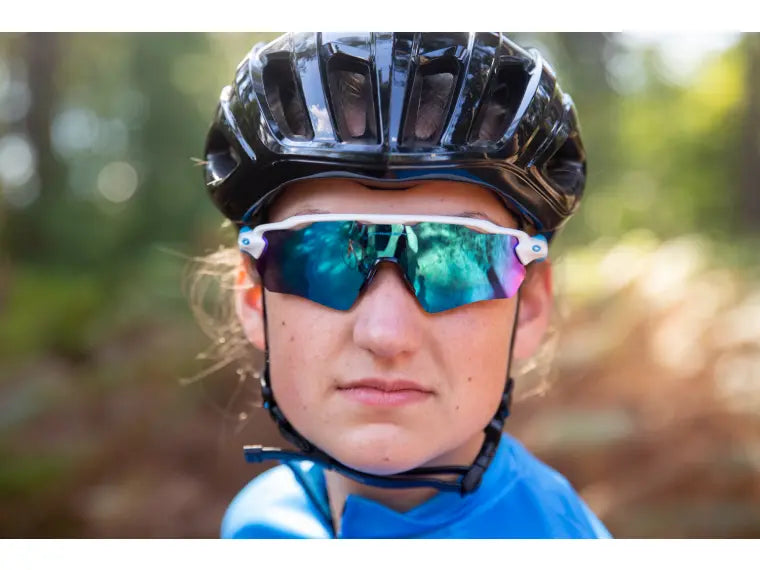 Oakley Radar EV XS Path 0OJ9001 Genç Güneş Gözlüğü 900126 Matte White Prizm Saphhire