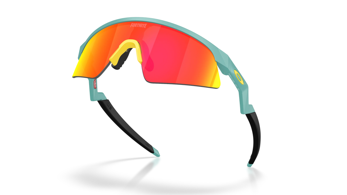 Oakley Resistor Sweep Fortnite Özel Seri Genç Güneş Gözlüğü J901515 Matte Pacific Prizm Ruby