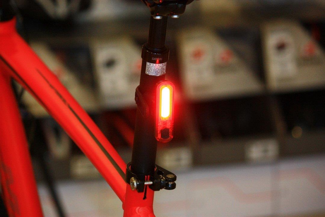 Plus PLR-6506 Usb Şarjla Su Geçirmez Arka Aydınlatma