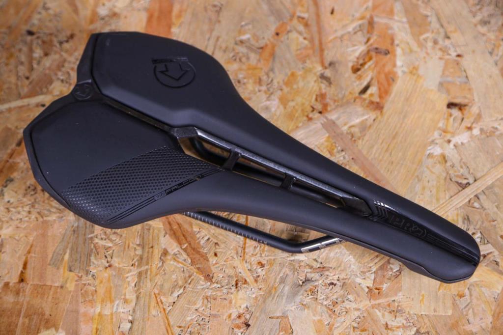 Pro Falcon Performance Bicycle Saddle 142 mm AF