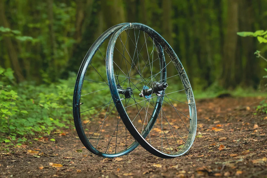 Комплект бескамерных ободов Shimano Deore SLX WH-MT620-B 29 Rim 15x110/12x148 мм AWHMT620LFEREBD9B4X