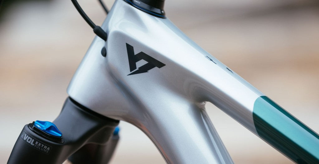 YT Capra 29 CORE 4 CF Karbon Enduro Dağ Bisikleti 2026