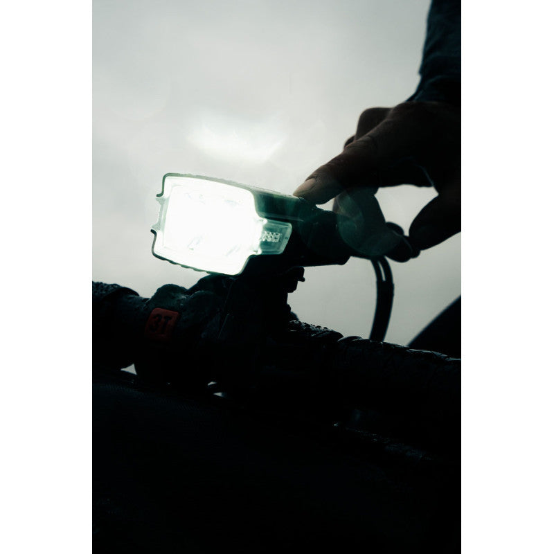 Zefal Supervision F1500 Usb Şarjlı Ön Far 1500 Lümen