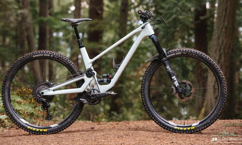 Elite Cannibal Xc Bisiklet Matara Kafesi Parlak Siyah Turuncu