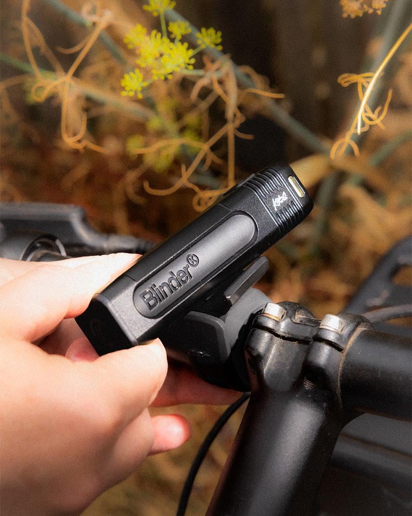 Knog Blinder 700 Usb Şarjlı Ön Far Aydınlatma 13464 FAR-242