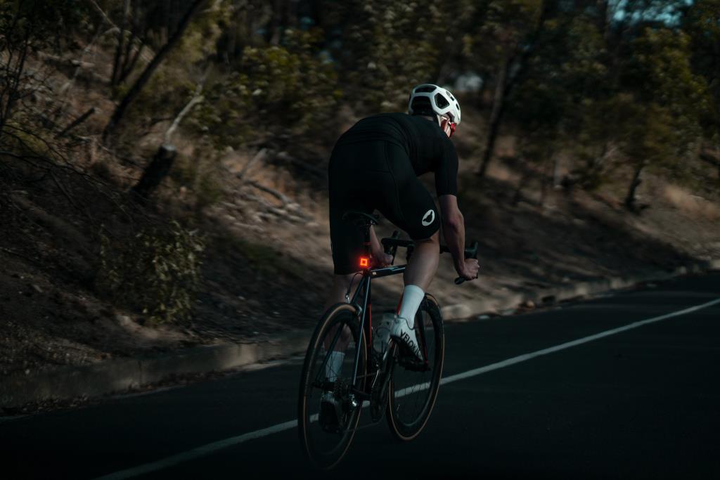 Knog Blinder Square USB аккумуляторная задняя лампа для велосипеда STP-222