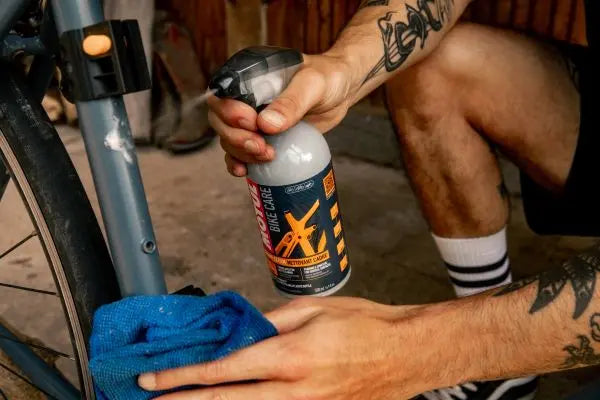 Motul Frame Clean Tour De France Onaylı Kadro Temizlik Sıvısı 500ML 111383