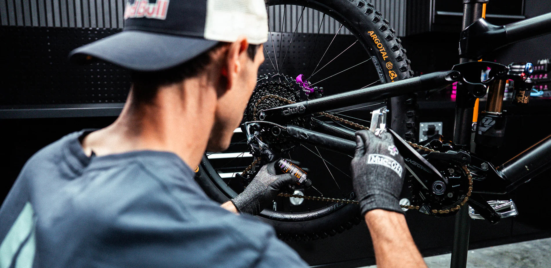 Muc-Off C3 Ceramic Allweather Bisiklet Zincir Yağı Seramik 300ML