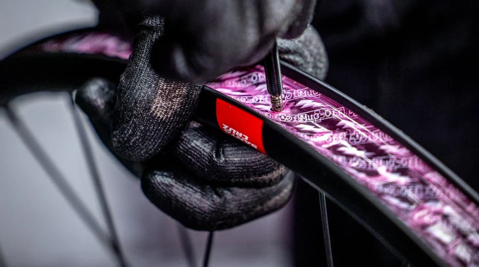 Muc-Off Ultimate Tubeless Kurulum Kiti DH / Trail / Enduro