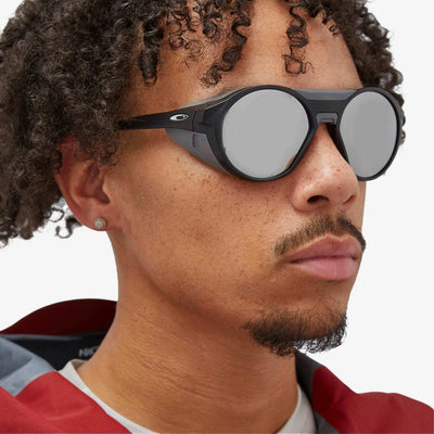 Oakley CLIFDEN Güneş Gözlüğü 944002 Polished Black Prizm Snow Sapphire Iridium 56 Ekartman