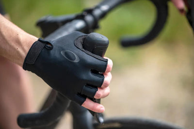 Oakley Drops Road Glove Перчатки для шоссейного велосипеда FOS901487 02E Blackout