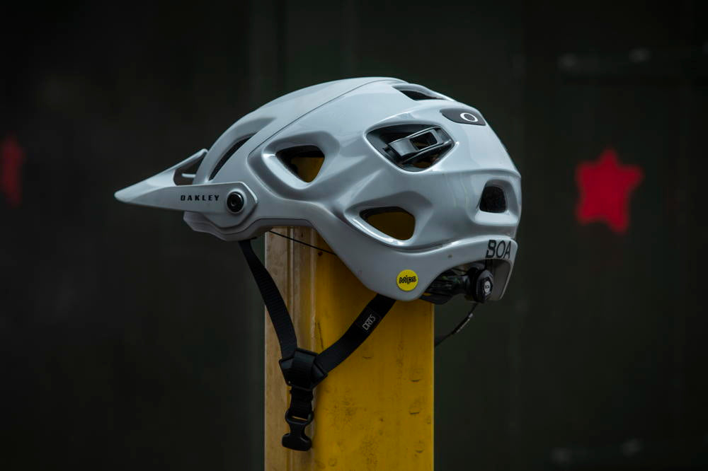 Oakley DRT5 Maven Mips Boa Ionic+ Bisiklet Kaskı FOS901303 12Q Satin White Medium 55-59cm