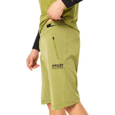Oakley Factory Pilot Shorts FOA405050 70N Fern