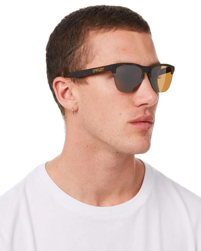 Солнцезащитные очки Oakley Frogskins Lite Матово-коричневые черепаховые Prizm Brown Gradient 50 Ekartman