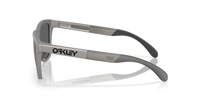 Oakley Frogskins Range Polarize Güneş Gözlüğü 928423 Titanium Prizm Black Polar