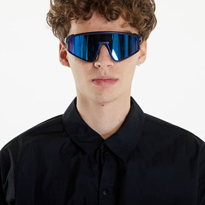 Солнцезащитные очки Oakley Latch Panel 940406 Matte Trans Navy Prizm Sapphire