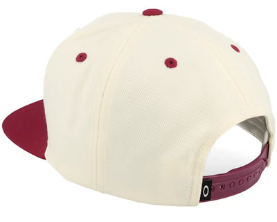 Oakley Mark III Flat Brim Şapka FOS901496 1AD Arctic White Iron Red