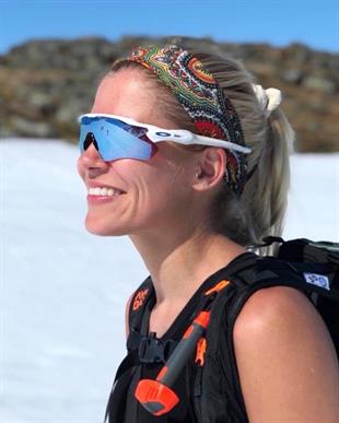 Велосипедные солнцезащитные очки Oakley Radar EV PATH с полированным белым сапфиром Prizm