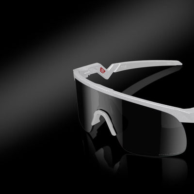 Oakley Resistor Genç Güneş Gözlüğü J901030 Pearl White Prizm Black