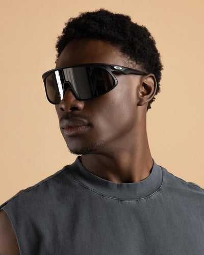 Oakley RSLV Güneş Gözlüğü 9484D 948404 Matte White Prizm 24K