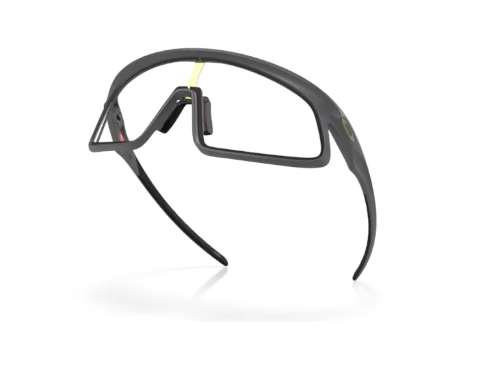 Oakley RSLV Photochromic Güneş Gözlüğü 9484D Matte Carbon Photochromic 948406