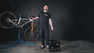 Muc-Off Mobile Pressure Washer Starter Bundle Şarjlı Basınçlı Yıkama Makinesi Başlangıç Paketi 21116