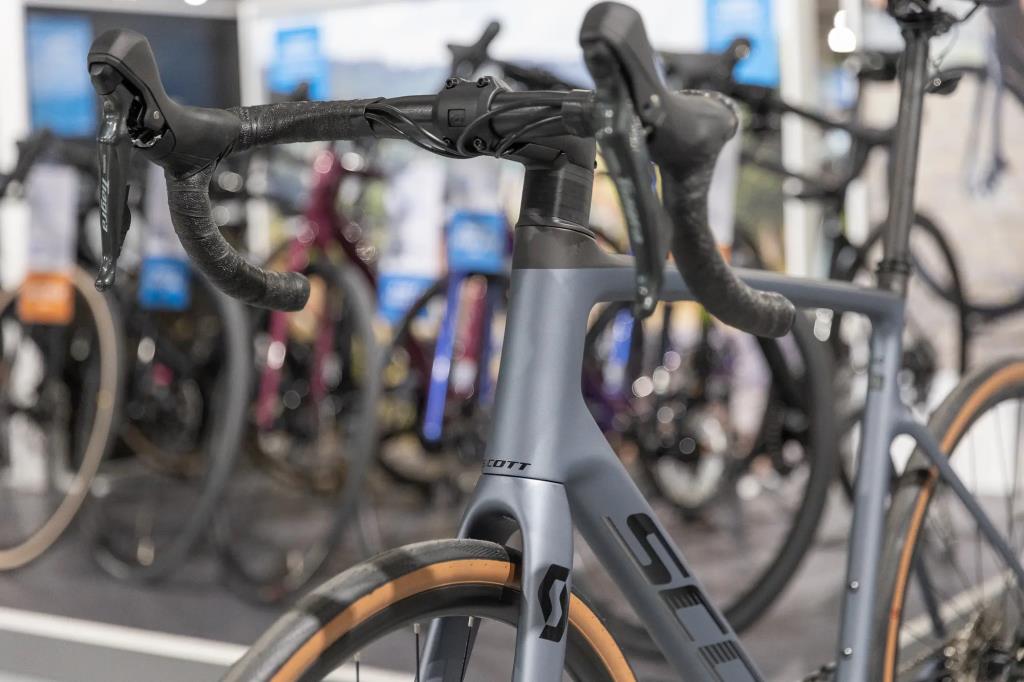 Scott Addict 40 Karbon Yol Bisikleti 2024 290370