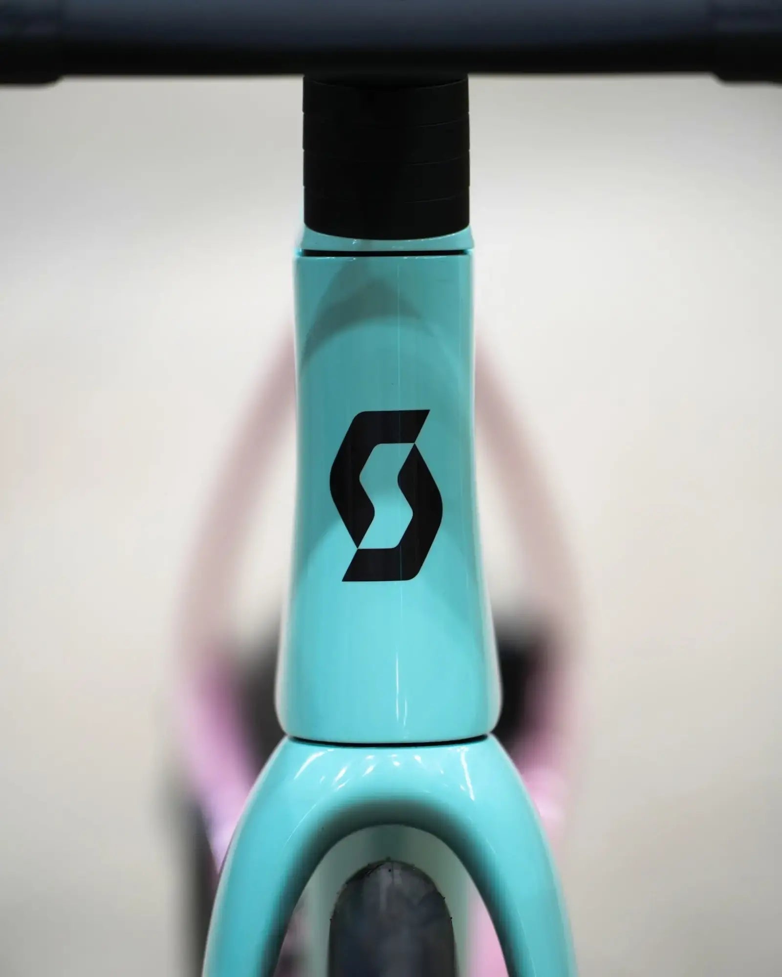 Scott Addict RC 10 Karbon Yol Bisikleti 2026