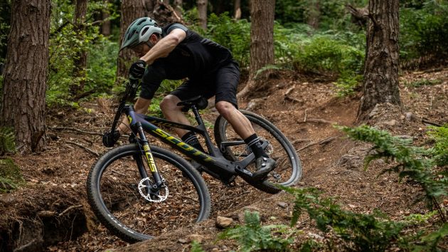 Scott Spark RC World Cup TR Çift Süspansiyon Dağ Bisikleti Medium 420870008