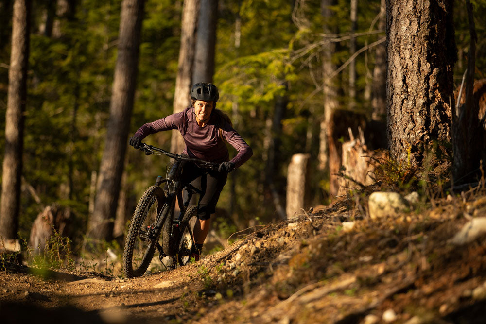 Комплект задних гидравлических дисковых тормозов Shimano Deore с 4 поршнями, правая сторона, BL-M6100 / BR-M6120 EM61201JRRXRA170