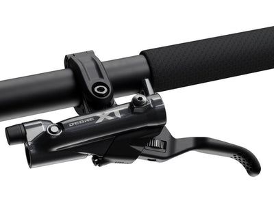 Передний дисковый тормоз Shimano Deore XT BL-M8200 / BR-M8220, левый, новая модель IM82201JLFXSA100