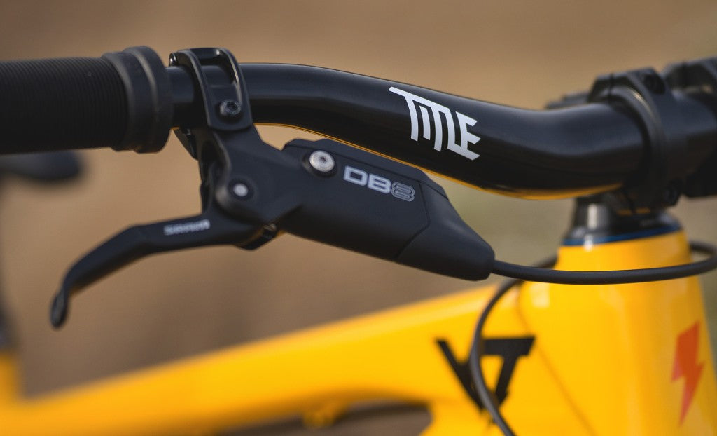 YT Dirtlove CORE 3 AL DirtJump Велосипед 2026